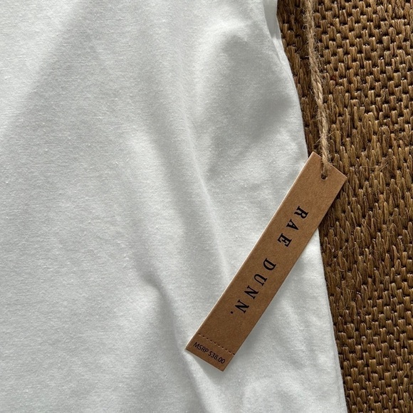 Rae Dunn MOM VIBES Shirt NWT Size M - Picture 3 of 7